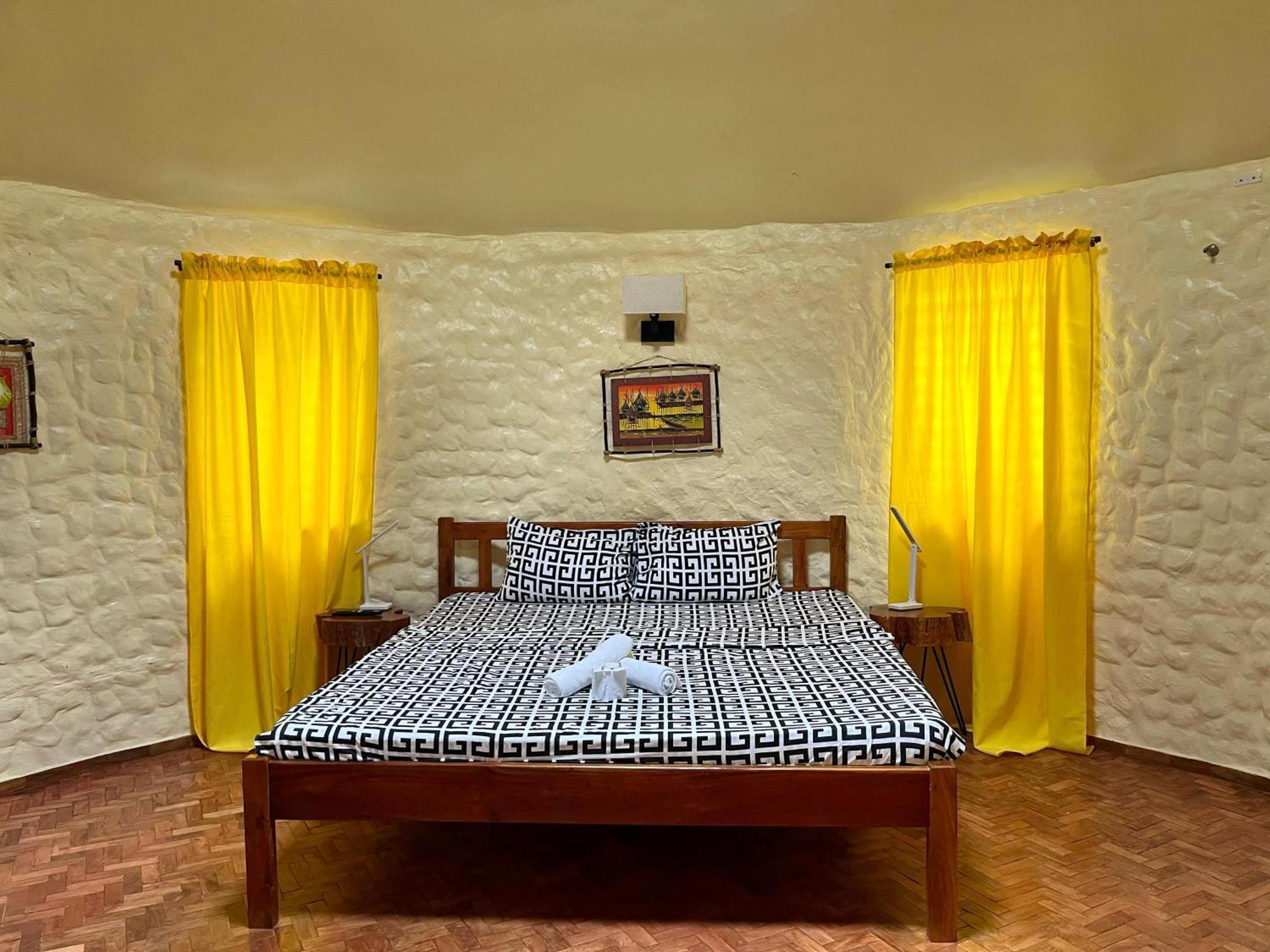 Midnite Inn Panglao Exterior foto