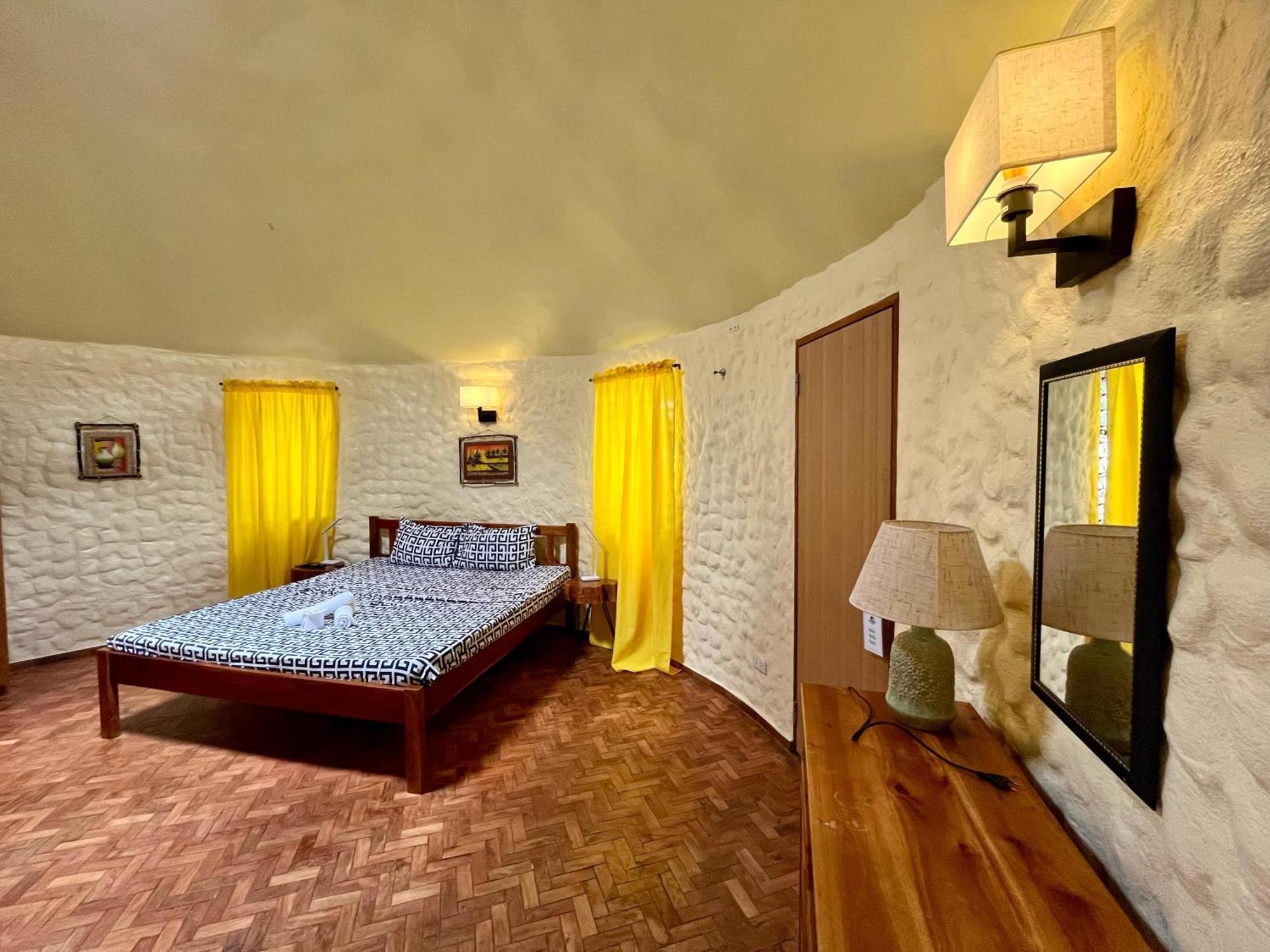 Midnite Inn Panglao Exterior foto