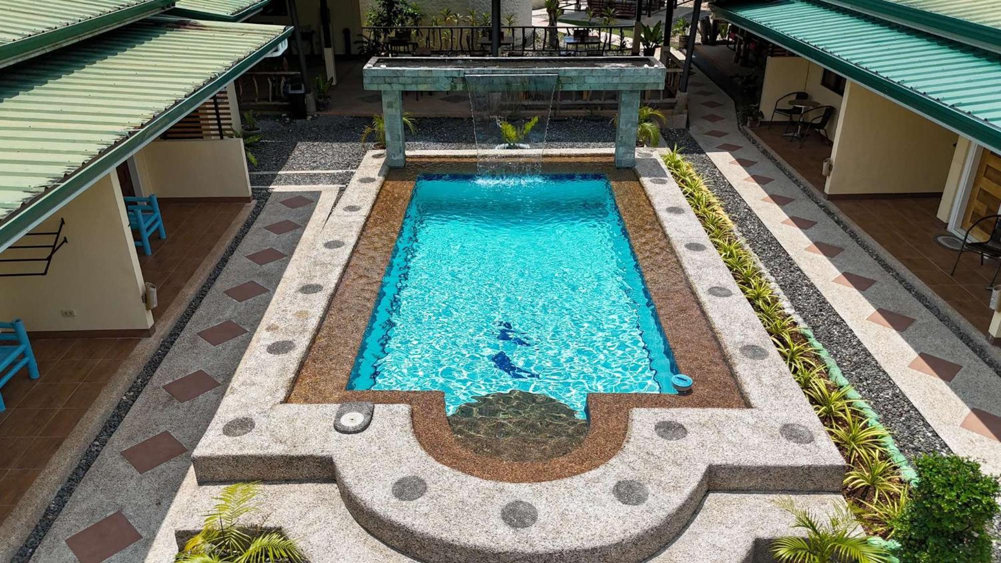 Midnite Inn Panglao Exterior foto